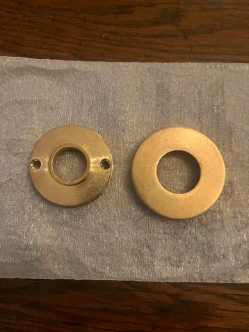 Nieuw!: Deurrozet rond en verdekt - getrommeld messing beschikbaar voor biedingen