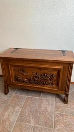 Dekenkist met houtsnijwerk,, Ophalen, Minder dan 50 cm, Gebruikt, 50 tot 100 cm