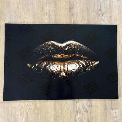 Plexiglas schilderij gouden lippen 90x60 cm, Huis en Inrichting, Woonaccessoires | Schilderijen, Tekeningen en Foto's, Nieuw, Print
