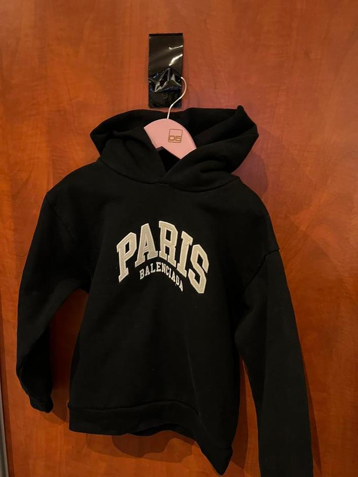 BALENCIAGA sweater met capuchon 116   origineel ZGAN, Kinderen en Baby's, Kinderkleding | Maat 116, Zo goed als nieuw, Jongen