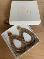 Oorbellen Bloosz nude/rose, Sieraden, Tassen en Uiterlijk, Oorbellen, Verzenden, Zo goed als nieuw, Roze, Overige materialen