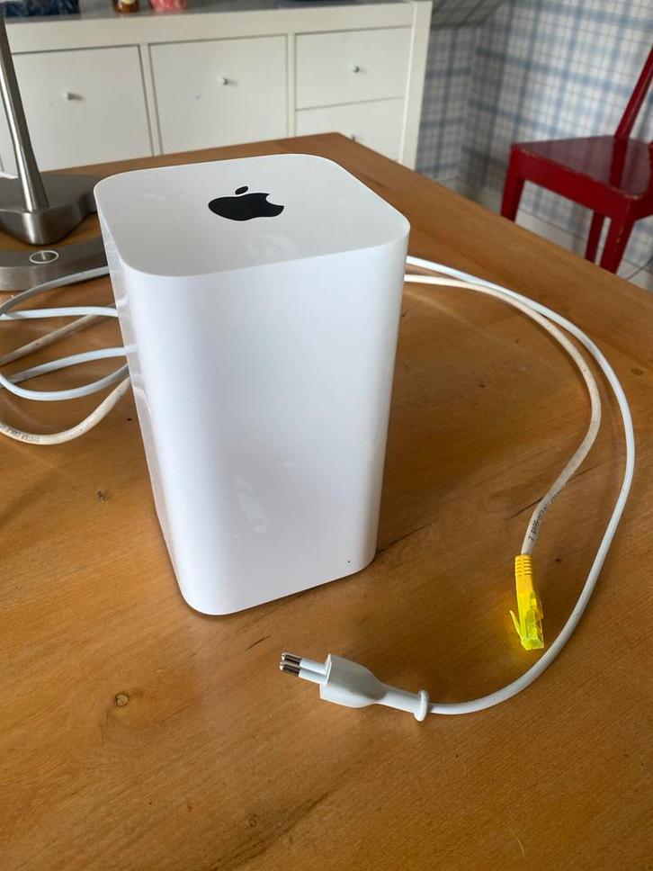 Apple AirPort Extreme Router, Computers en Software, Routers en Modems, Gebruikt, Router, Ophalen