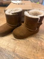 UGG kinderschoen, Ophalen of Verzenden, Zo goed als nieuw, Jongen of Meisje, Laarzen