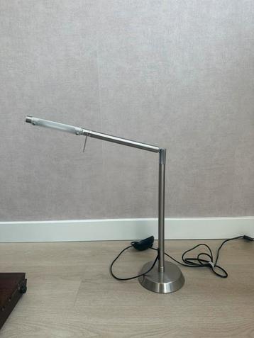 Bureaulamp met dimlicht beschikbaar voor biedingen