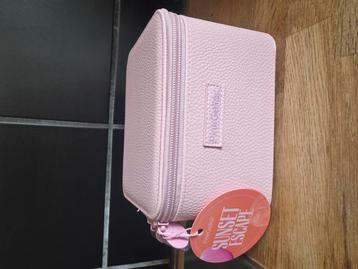 Pink gellac sunset escape beschikbaar voor biedingen