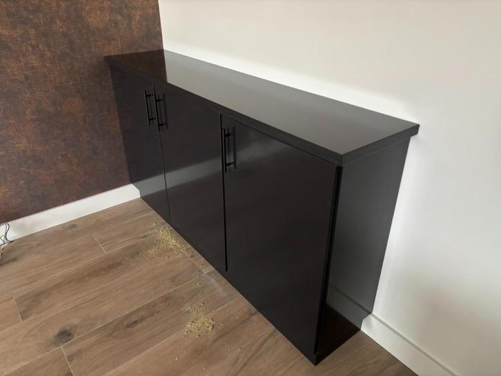 Dressoir Elegant - Diep zwart, Huis en Inrichting, Tafels | Sidetables, Nieuw, 25 tot 50 cm, 150 tot 200 cm, Rechthoekig, Overige houtsoorten