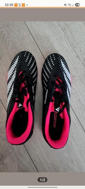 Nieuwe zaalvoetbalschoenen adidas heren. beschikbaar voor biedingen