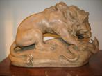 antiek leeuw en serpent terracotta Armand FAGOTTO gesigneerd, Ophalen