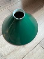 Vintage groene metalen lampenkap, Huis en Inrichting, Lampen | Lampenkappen, Ophalen of Verzenden, Gebruikt, Groen, Rond