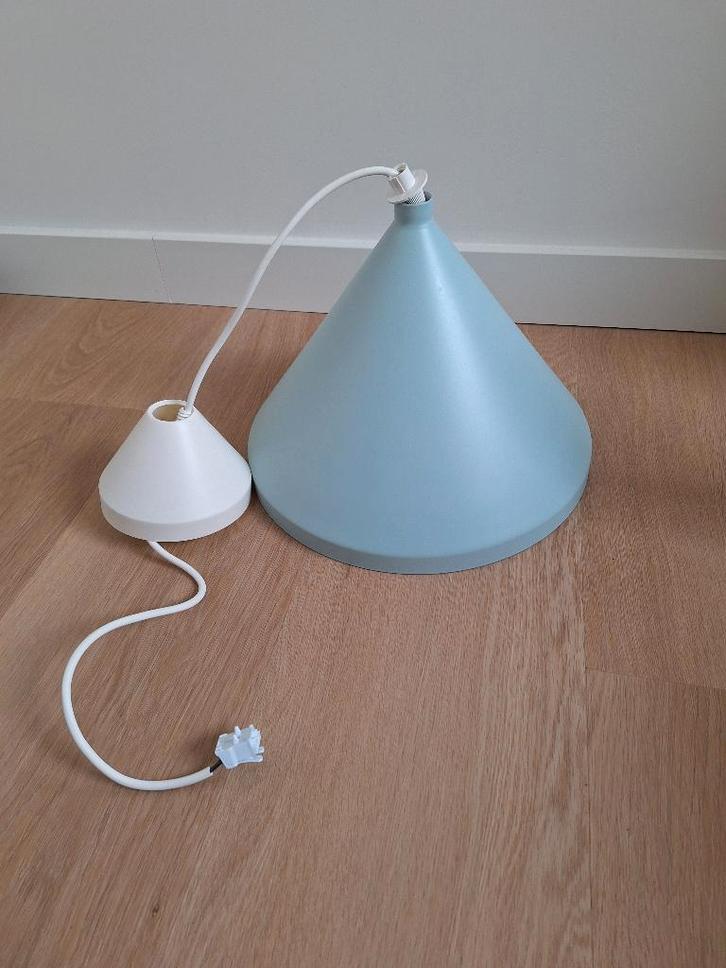 Hanglamp Ikea Nävlinge blauw, Huis en Inrichting, Lampen | Plafondlampen, Gebruikt, Kunststof, Metaal, Ophalen