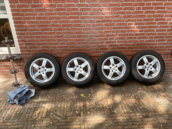 Set van 4 winterbanden met lichtmetalen velgen, Auto-onderdelen, Banden en Velgen, Band(en), Winterbanden, 16 inch, 205 mm, Gebruikt