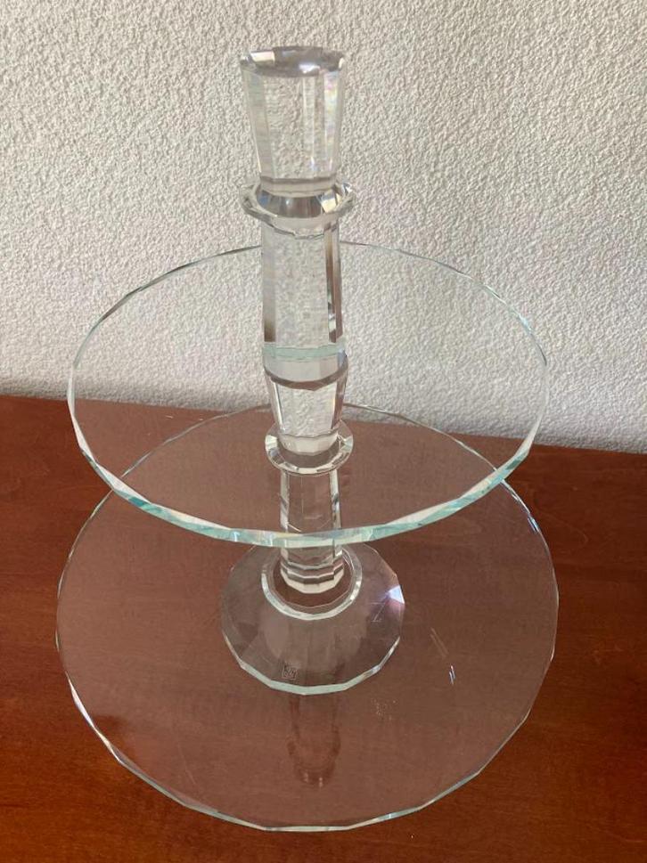 Prachtige glazen facet geslepen Fink 2-laags etagére.25 euro, Huis en Inrichting, Woonaccessoires | Etagères, Zo goed als nieuw