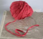 bordeaux bolletje wol, Ophalen of Verzenden, Gebruikt, Breien, Patroon of Boek