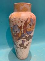 Art nouveau jugendstill Gouda Plateel Vaas met Bloemmotief, Antiek en Kunst, Ophalen of Verzenden