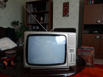Vintage kleuren tv ITT Schaub-Lorenz 