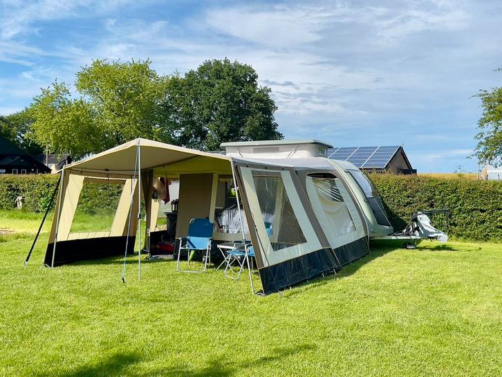 KIP KOMPAKT 37 TRAVEL, Caravans en Kamperen, Caravans, Particulier, tot en met 3, 750 - 1000 kg, Standaardzit, Kip, Lengtebed