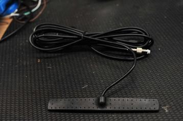 Nieuwe 'covert' ruit-antenne voor GSM band - beschikbaar voor biedingen