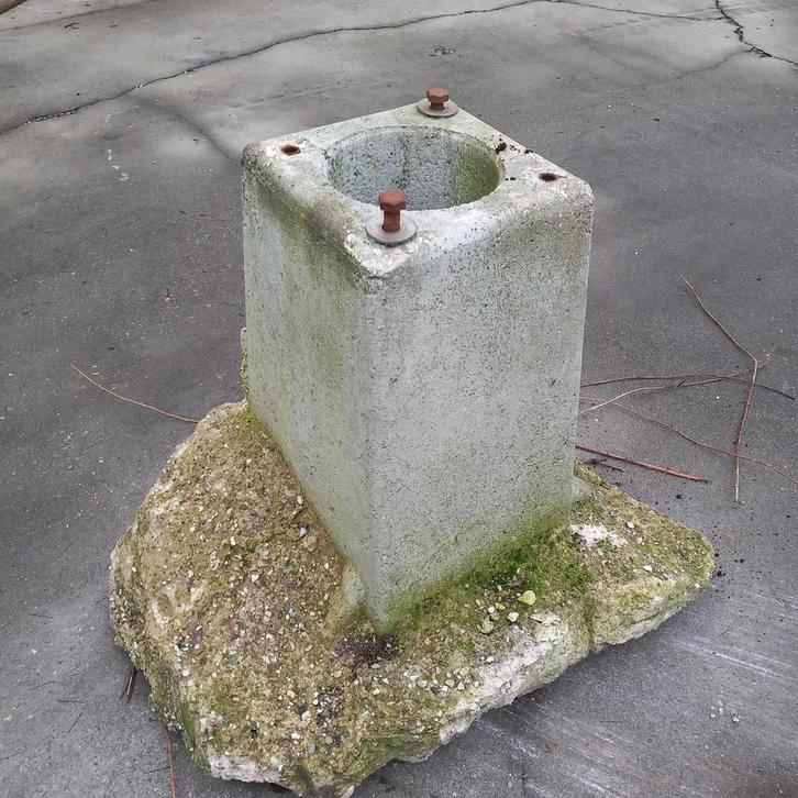 3x poeren voor heras hekwerk. Boutgaten h op h 20 cm., Tuin en Terras, Tuinhekken en Hekwerk, Gebruikt, Overige typen, Overige materialen