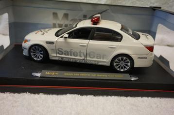 BMW M5 V10 SAFETY CAR MOTO GP 07 zeldzame witte Maisto 1:18 beschikbaar voor biedingen
