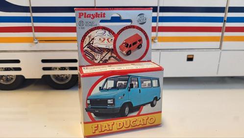 Playkit Fiat Ducato Made in Italy 1/100 scale, Hobby en Vrije tijd, Modelauto's | Overige schalen, Zo goed als nieuw, Bus of Vrachtwagen