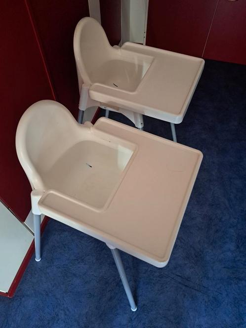 Set van 2 Ikea kinderstoelen met afneembaar eetblad, Kinderen en Baby's, Kinderstoelen, Gebruikt, Meegroeistoel, Afneembaar eetblad