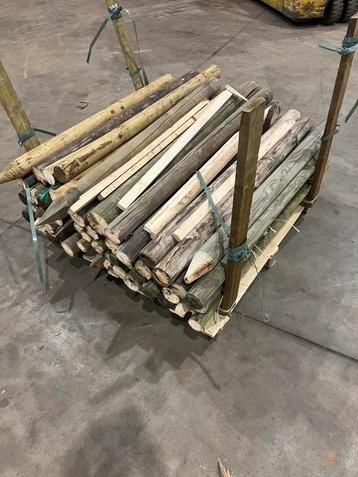 Boompalen bekistingspalen 1,2 meter beschikbaar voor biedingen