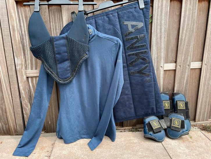 Donkerblauwe Anky set maat Full / s, Dieren en Toebehoren, Paarden en Pony's | Dekens en Dekjes, Zo goed als nieuw, Dekje, Ophalen of Verzenden
