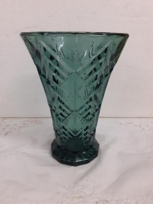 Mooie zware groene glazen vaas, Antiek en Kunst, Antiek | Glas en Kristal, Ophalen of Verzenden