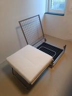Logeerbed opvouwbaar, Huis en Inrichting, Ophalen, Verstelbaar, 190 cm of minder, Zo goed als nieuw