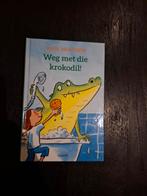 Weg met die krokodil van Paul van Loon, Ophalen of Verzenden, Zo goed als nieuw, Fictie algemeen