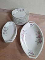 Borden met schalen Epiag Czechoslovakia, Antiek en Kunst, Antiek | Servies compleet, Ophalen of Verzenden