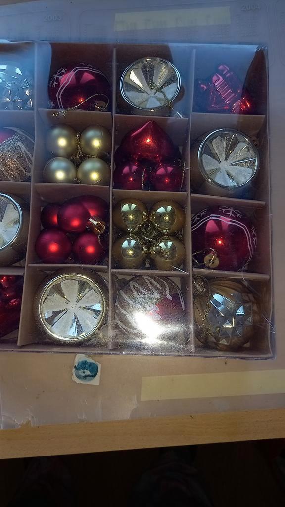 Variatiebox met verschillende kunstof kerstballen, Diversen, Kerst, Nieuw, Ophalen