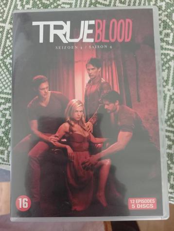 True Blood seizoen 4 en seizoen 5. Bij elkaar 10 discs   9,- beschikbaar voor biedingen