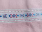 Vintage NIEUW roze beddengoed met geborduurde sierrand (A46), Ophalen of Verzenden, Nieuw, Tweepersoons, Roze