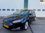 Ford Focus Wagon 1.0 Titanium, Auto's, Gebruikt, Zwart, Origineel Nederlands, Handgeschakeld