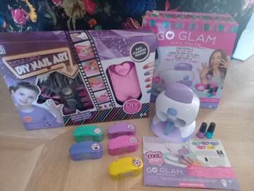 Nagel salon go glam en extra nagel accesoires beschikbaar voor biedingen