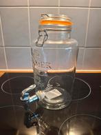 Glazen drankdispenser, Ophalen