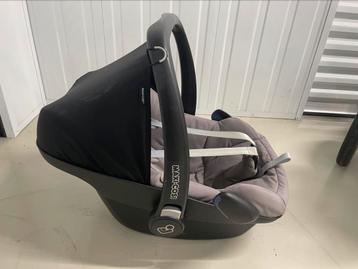 Maxicosi Pebble incl muggennet, regenkap, Dooky schaduwdoek beschikbaar voor biedingen