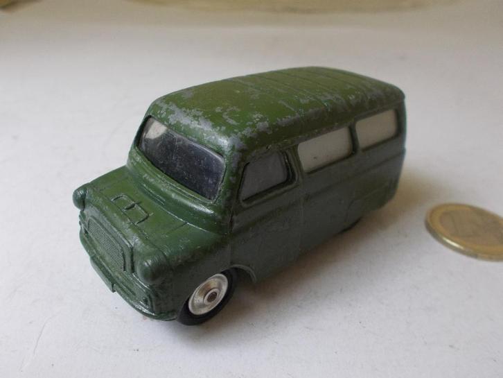 1962 Corgi Toys 414 BEDFORD MILIITARY UTILICON AMBULANCE., Hobby en Vrije tijd, Modelauto's | 1:43, Gebruikt, Bus of Vrachtwagen