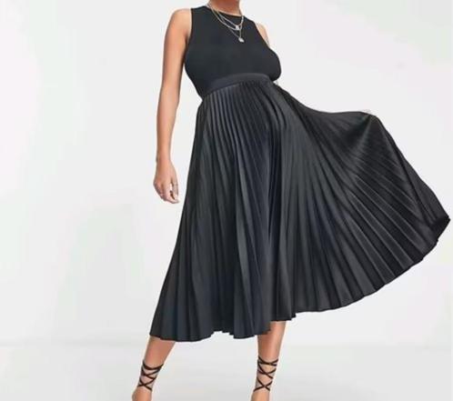 Closet London geplooide zwarte midi rok, Kleding | Dames, Positiekleding, Zo goed als nieuw, Rok, Maat 46/48 (XL) of groter, Zwart
