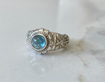 Elfin Circus Ring rosa de weerd beschikbaar voor biedingen