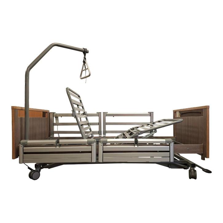 Tweedehands hoog-laag bed Elbacare (extra laag)-16833735, Diversen, Verpleegmiddelen, Gebruikt, Ophalen