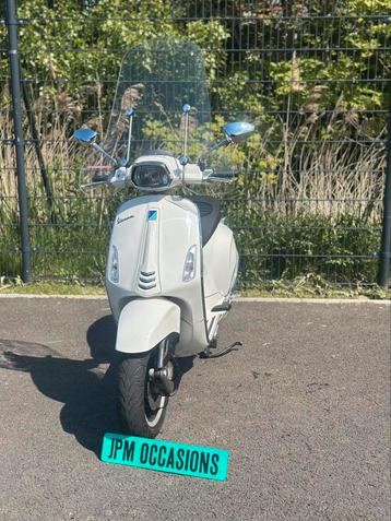 Vespa sprint 50cc 4takt  2017 ~ BROM ~ eerste eigenaar! beschikbaar voor biedingen