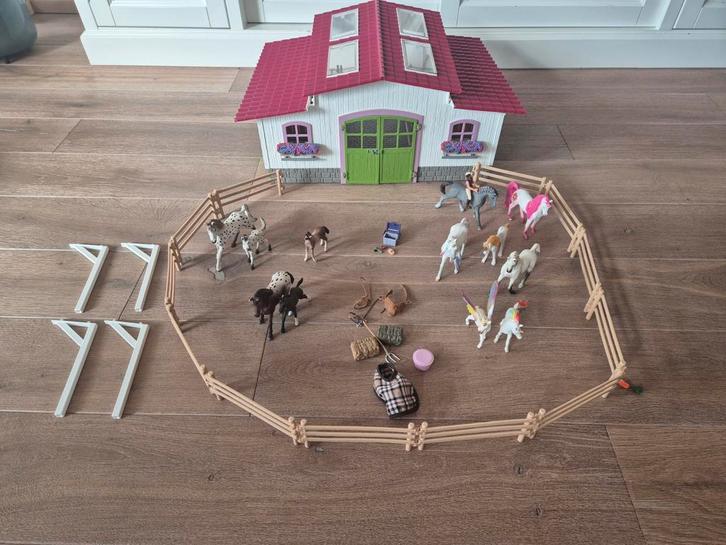Schleich manege + veel paarden en spulletjes, Kinderen en Baby's, Speelgoed | Overig, Zo goed als nieuw, Jongen of Meisje, Ophalen