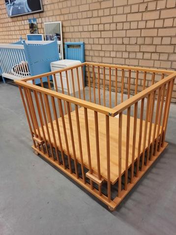 Bobita verrijdbare box met in hoogte verstelbare bodem  beschikbaar voor biedingen