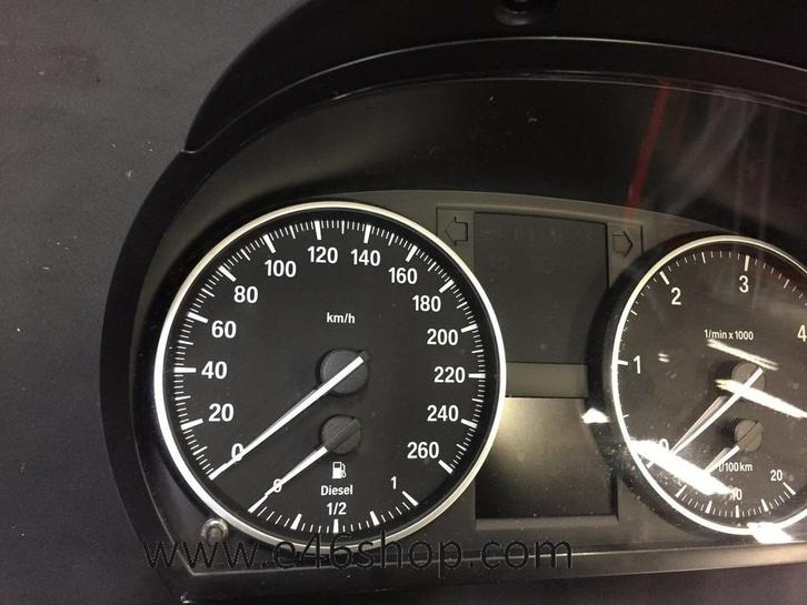 Tellerbak Kilometerteller BMW E90 E91 318d handbak, Auto-onderdelen, Dashboard en Schakelaars, BMW, Gebruikt, Ophalen of Verzenden