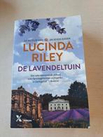 Lucinda Riley - De lavendeltuin, Lucinda Riley, Ophalen of Verzenden, Zo goed als nieuw, Nederland