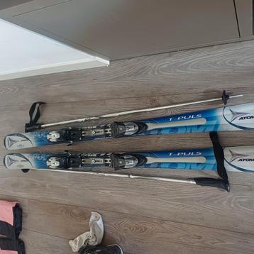 Atomic T-Puls Ski's 148cm + Stokken beschikbaar voor biedingen