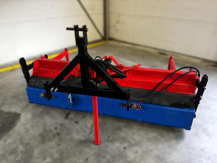 Veegmachine trekker/heftruck, Zakelijke goederen, Machines en Bouw | Onderhoud en Reiniging, Ophalen