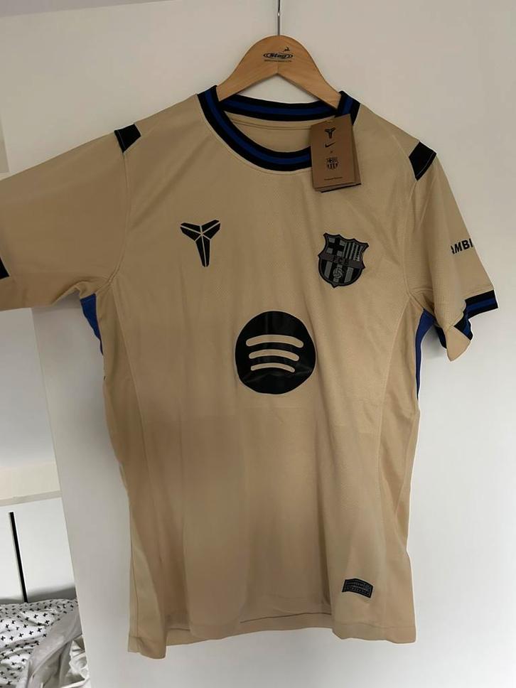 Fc Barcelona uit shirt 25/26 size M *NEW*, Sport en Fitness, Voetbal, Nieuw, Shirt, Maat M, Ophalen of Verzenden